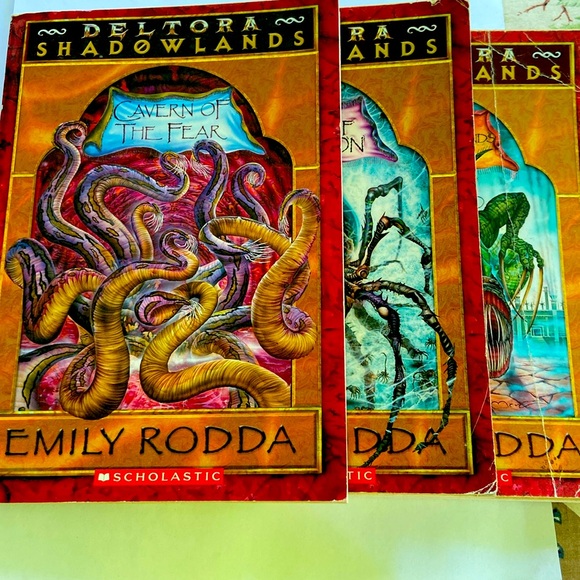 Deltora Shadowlands Emily Rodda 1,2,3 - Picture 1 of 5